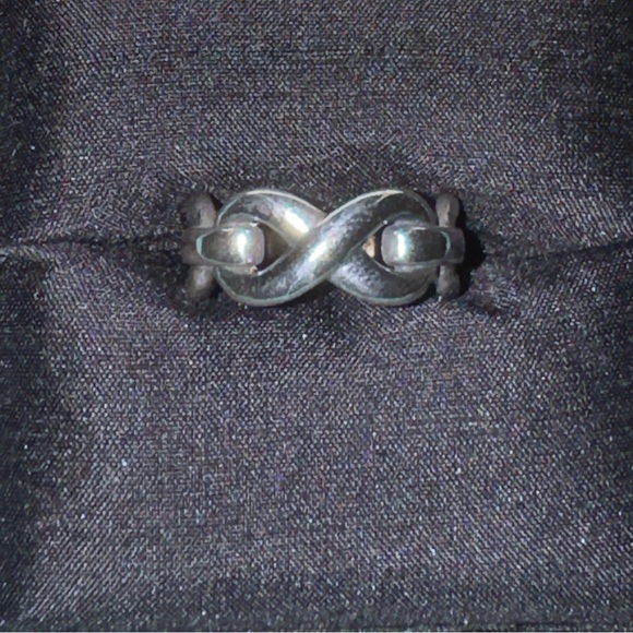 James Avery Silver Infinity Knot Ring - Picture 2 of 3